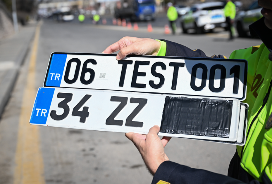 APP plakalar Türkiye’nin gündemine oturmuştu. Bakan Çiftçi açıkladı: Talimat verdim, uygulanan cezaları da sileceğiz