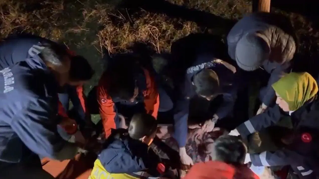 Bartın’da kayıp olarak aranan kadın, donmak üzereyken bulundu