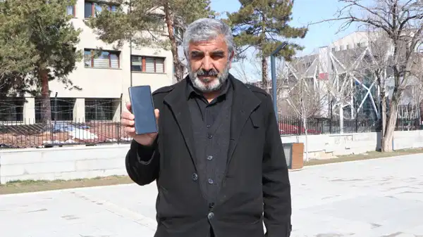 ‘Davadan geri çekil, seni de kızının yanına gömeceğiz’… Rojin Kabaiş’in babasından tehdit açıklaması!