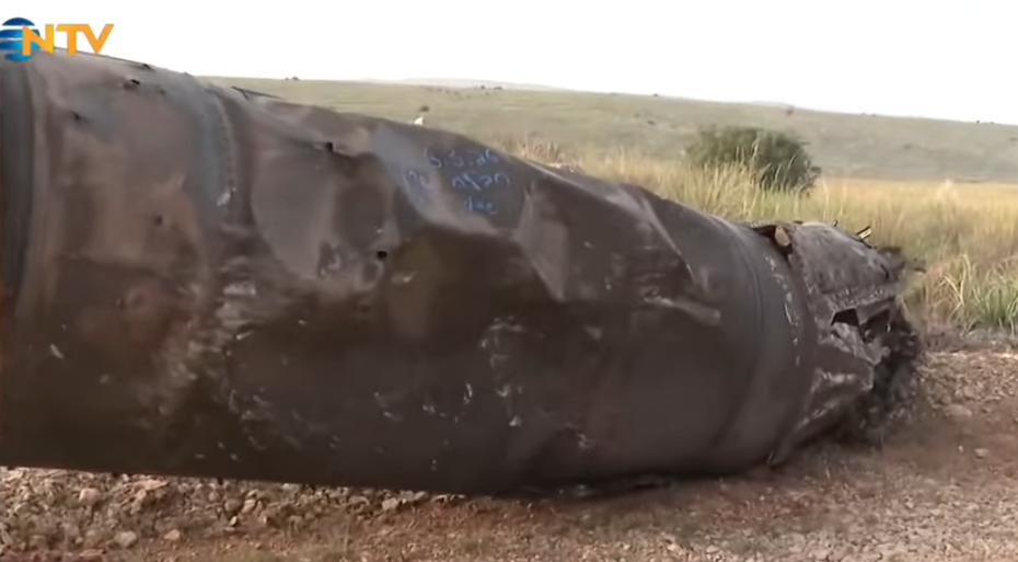 İran’dan Tel Aviv’e atılan füzenin enkazını NTV görüntüledi