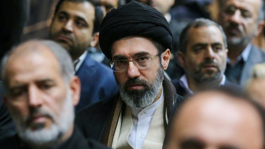 Savaşın ilk günü babası öldü, kendisi yaralandı. İran’ın yeni lideri nerede?